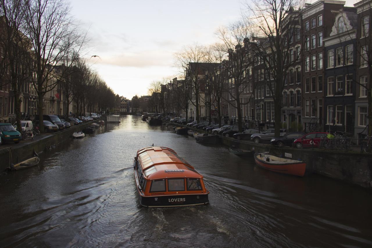 Attic Monkeys Lodge Amsterdam Exterior photo